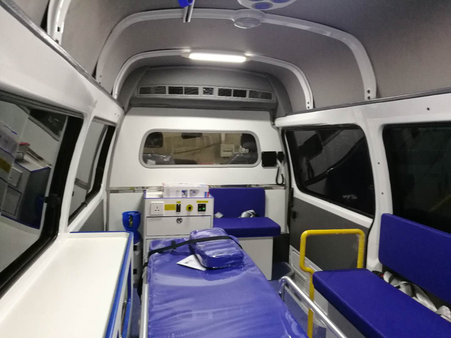 Ambulancia médica americana